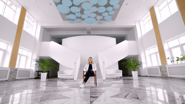 За красным шаром