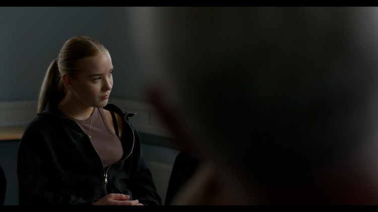 Прерванная юность / Teenage Life Interrupted